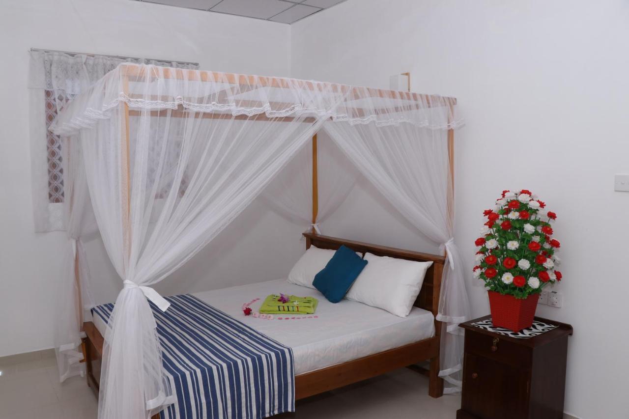 Great yeheni villa Hikkaduwa Dış mekan fotoğraf