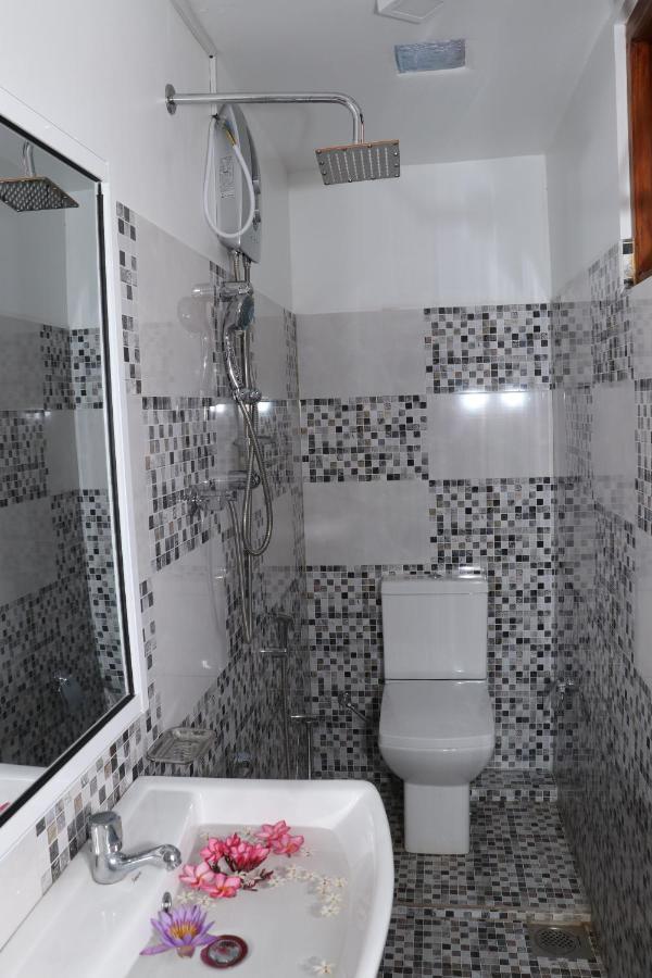 Great yeheni villa Hikkaduwa Dış mekan fotoğraf