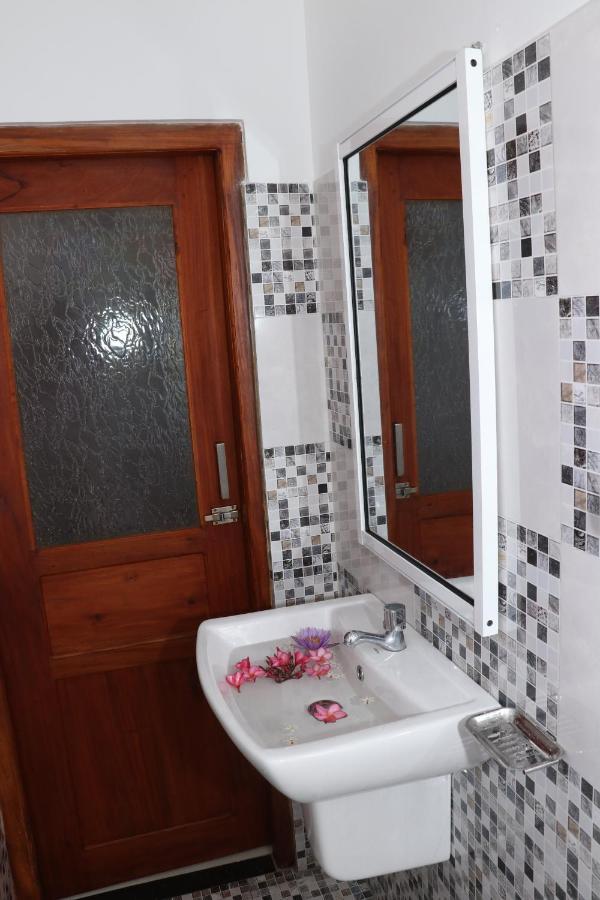 Great yeheni villa Hikkaduwa Dış mekan fotoğraf