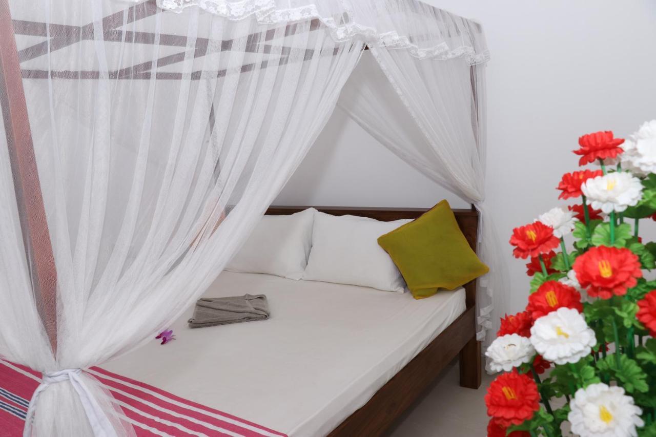 Great yeheni villa Hikkaduwa Dış mekan fotoğraf