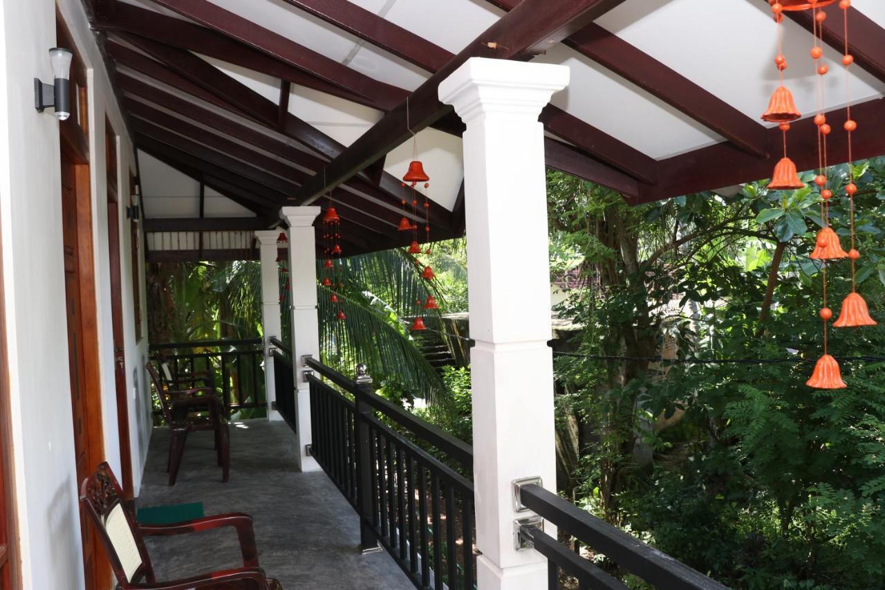 Great yeheni villa Hikkaduwa Dış mekan fotoğraf
