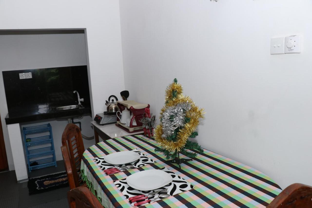 Great yeheni villa Hikkaduwa Dış mekan fotoğraf
